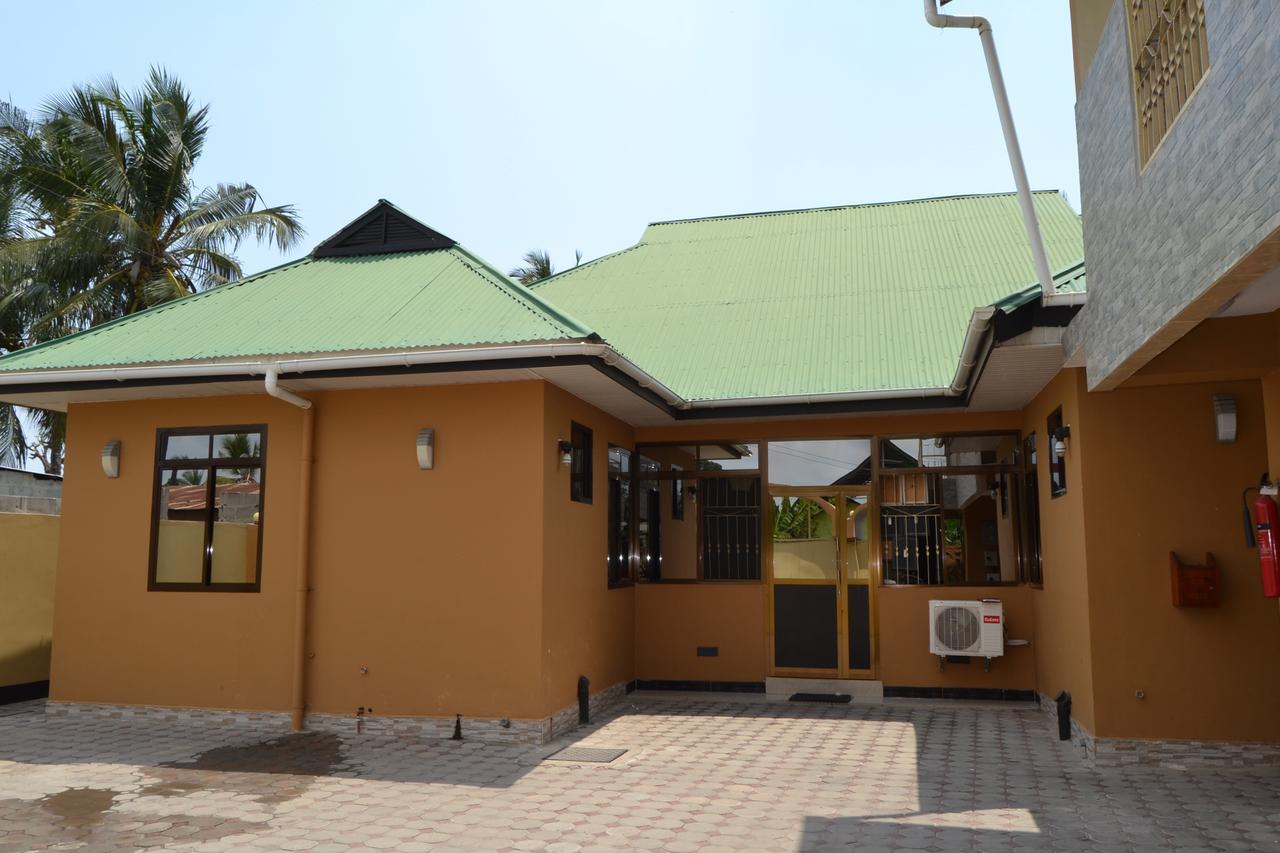 Barcelona Lodge Bagamoyo Buitenkant foto